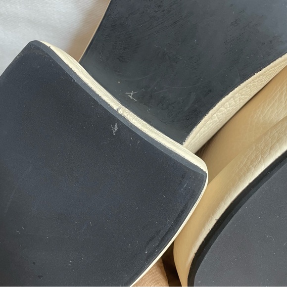 BNIB | Handmade in Nigeria | Soft Leather Graphic Heel Ivory Pumps - Picture 9 of 14